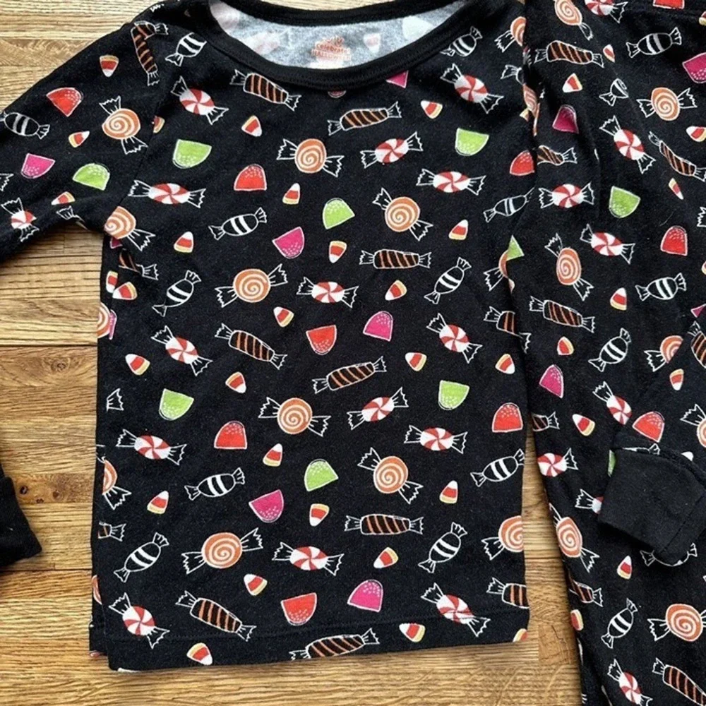 Halloween Candy 2 Piece Pajama Set‎ Size 5